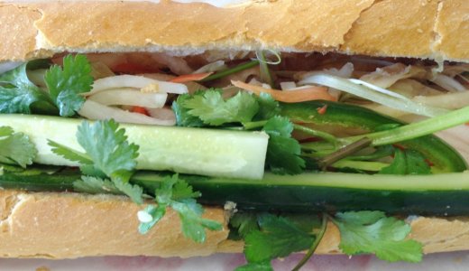 サンドイッチにお惣菜、種類豊富でしかもお安い！Tan Hoang Huong