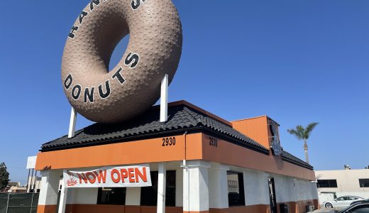 LAX近くのランドマークにもなっている「Randy’s Donuts」がついにOCにもやってきた！！